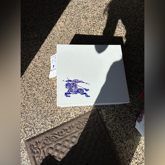 NEW Burberry 8.5 women’s high heeled boot purple, brand new, never worn - Picture 11 of 14